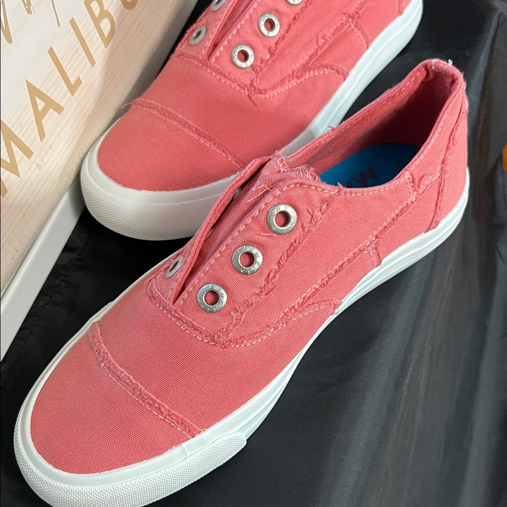 Blowfish Malibu Women's Pink Sneakers - Picture 2 of 5